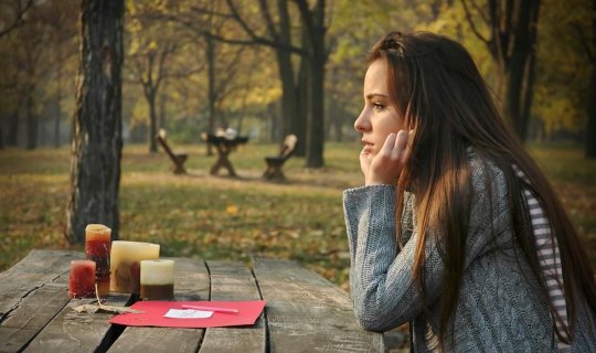 Payız depressiyasından çıxmaq üçün nə etməli? – Psixoloqdan tövsiyə