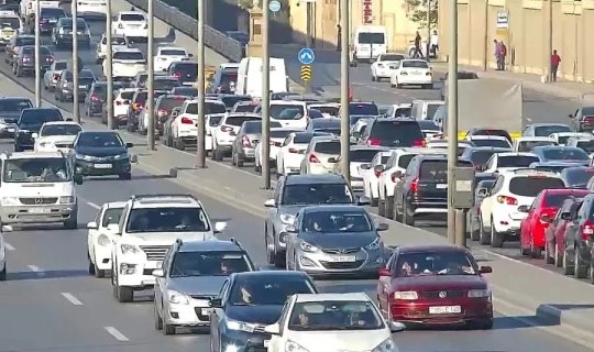 20 küçə və prospektdə tıxac var - SİYAHI