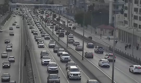 Bu yollarda tıxac var - SİYAHI