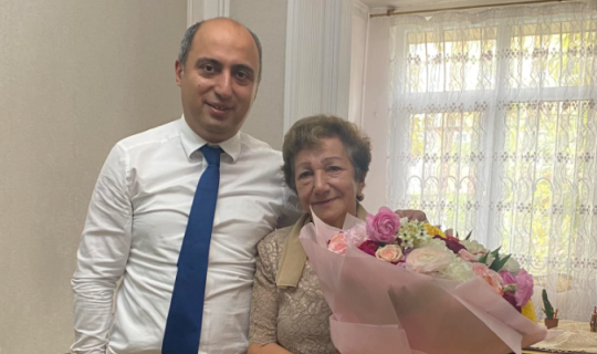 Nazir peşə bayramında müəlliminin evinə getdi - FOTO