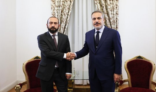Hakan Fidan Ararat Mirzoyanla görüşüb