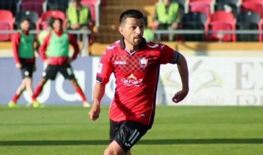 Premyer Liqa mövsümün ən yaşlı futbolçusunu açıqladı