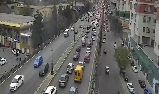 10 küçə və prospektdə tıxac var - SİYAHI