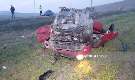 Şamaxıda BMW aşıb, bir ailənin 3 üzvü həlak olub - FOTO