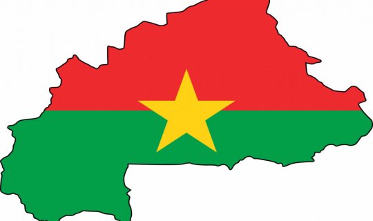 Burkina Fasoda fransız dilinin statusu dəyişdirilir