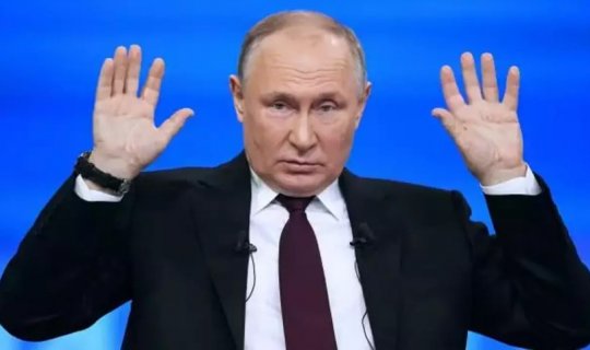 Putin bu sualların qarşısında aciz qaldı - FOTOLAR