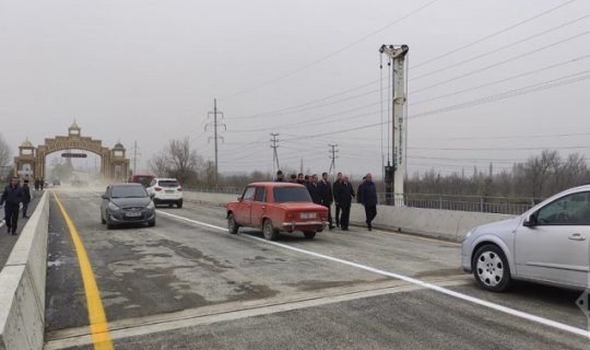 Uçan körpünün yerində yenisi istifadəyə verildi - FOTO