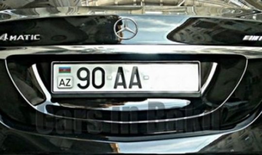 “AA” seriyalı nömrəni axtarışda olan avtomobilə taxıb idarə edirmiş