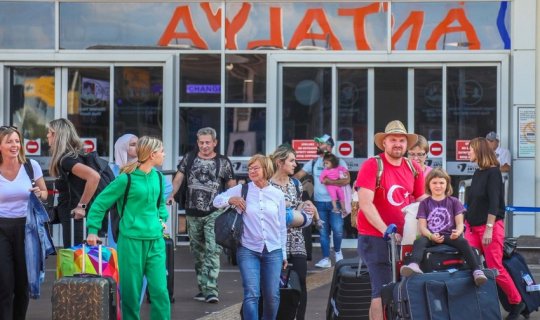 Antalyaya rekord sayda turist gəldi