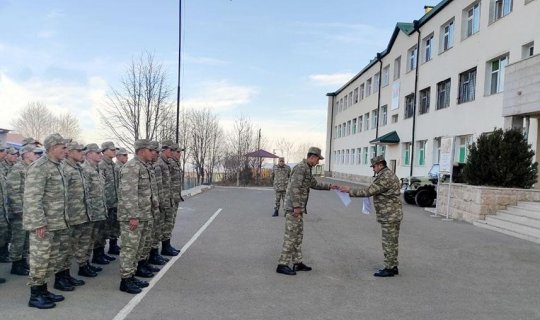 Xidmət müddəti başa çatan hərbi qulluqçular tərxis olunur - FOTO