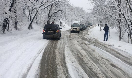 Şamaxı-İsmayıllı yolu güclü qar səbəbindən bağlanıb