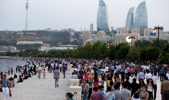 Bakıda nə qədər əhali yaşayır?