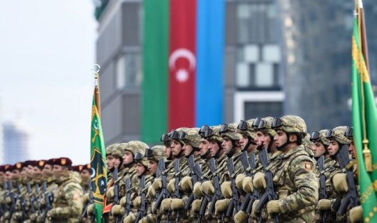 Hərbçilərlə bağlı qanun yenidən DƏYİŞİR