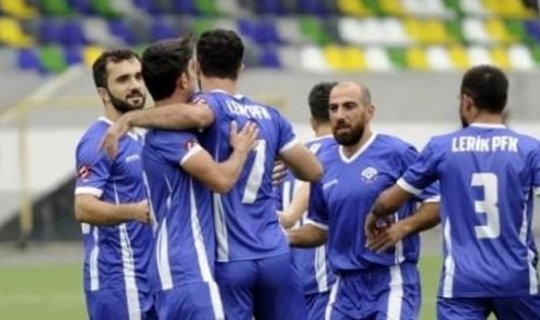 Azərbaycan klubu 10 futbolçusunu bir gündə göndərdi