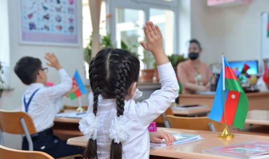 Müəllimlər bunu etməklə şagirdlərin hüquqlarını pozur - AÇIQLAMA