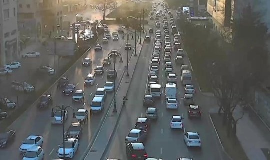8 küçə və prospektdə tıxac var - SİYAHI