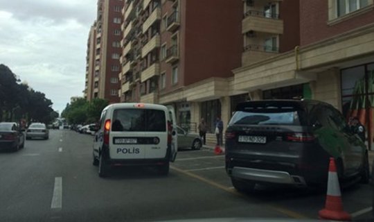 Supermarket və restoranların qarşındakı parkinqlər qanunidir? - VİDEO