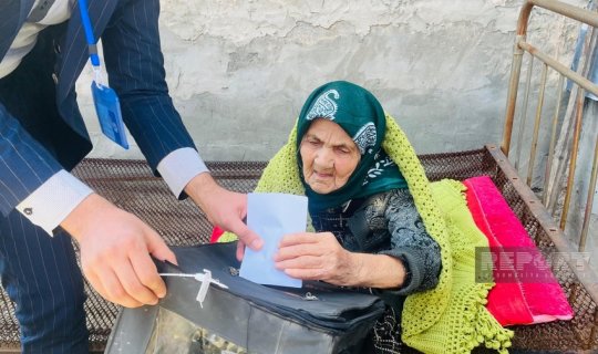 Naxçıvanda 104 yaşlı seçici səs verib - FOTO