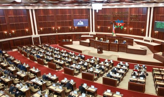 Milli Məclisin plenar iclası başlayıb