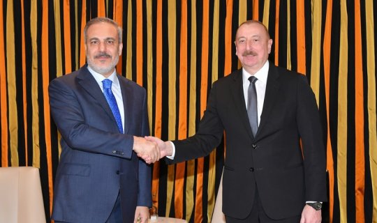 Azərbaycan Prezidenti Türkiyənin xarici işlər naziri ilə görüşüb