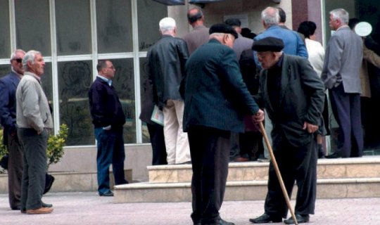 Azərbaycanda yaşa görə pensiyaya çıxanların sayı açıqlandı