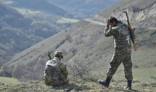 Erməni ordusunda rüsvayçılıq: Çılpaq videosunu çəkib...