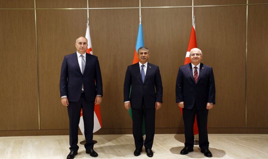 Azərbaycan, Türkiyə, Gürcüstan müdafiə nazirlərinin görüşü keçiriləcək