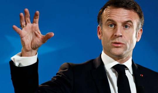 Fransalı partiya rəhbəri: “Makronu devirəcəklər”