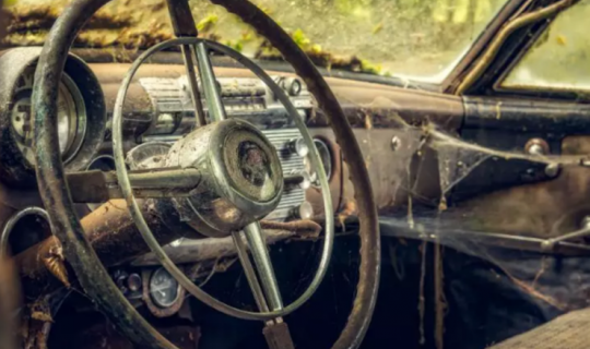 Dünyanın ən qədim avtomobili: keçən il texniki baxışdan keçib
