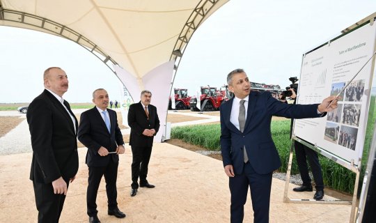 Prezident Hacıqabulda suvarma qurğuları kompleksi ilə tanış olub - FOTO