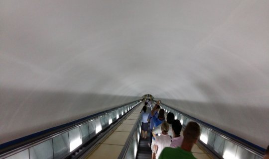 Dünyanın ən dərin metro stansiyası