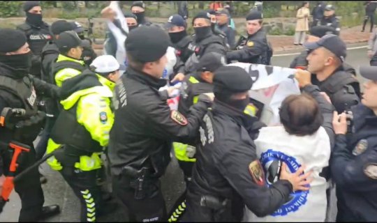 İstanbulda polislə aksiya iştirakçıları arasında toqquşma - VİDEO
