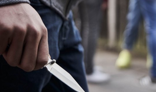 Bakı küçəsində dava: gənc oğlan bıçaqlandı