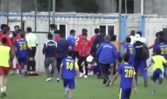 Gəncədə futbolçuların döyüldüyü davanın videosu