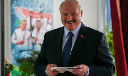 Lukaşenkonun şərəfinə dövlət ziyafəti verilir