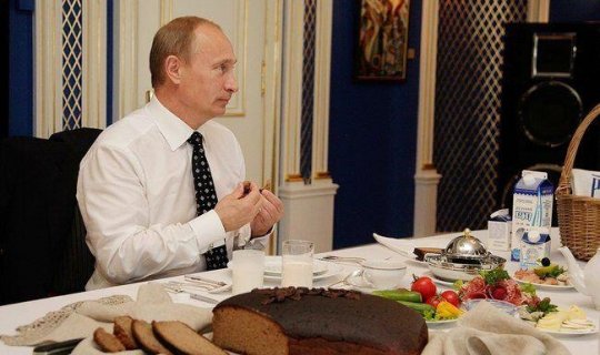Putin ən çox sevdiyi yeməyin adını çəkdi