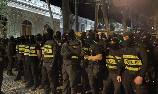 Gürcüstan polisindən etirazçılara XƏBƏRDARLIQ