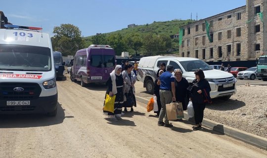 Növbəti 15 ailəlik köç karvanı Şuşaya çatıb, onlara açarlar təqdim olunub - YENİLƏNİB