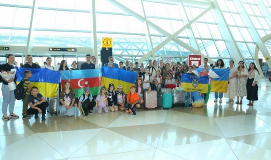 Ukraynadan daha 30 uşaq reabilitasiya xidmətləri üçün Azərbaycana gətirilib - FOTO
