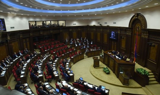 Ermənistan parlamentinin növbədənkənar iclası çağırıldı