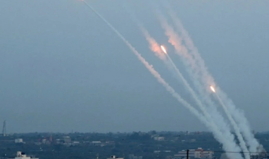 Livandan İsrailə raket "yağışı"