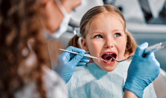 Uşaqların dişləri üçün ən zərərli qidalar - SİYAHI