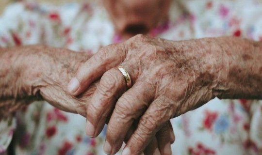 115 yaşlı Elizabet uzunömürlülüyün sirrini açdı