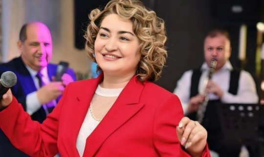 "Qınamasalar toya qaloş geyinərəm"