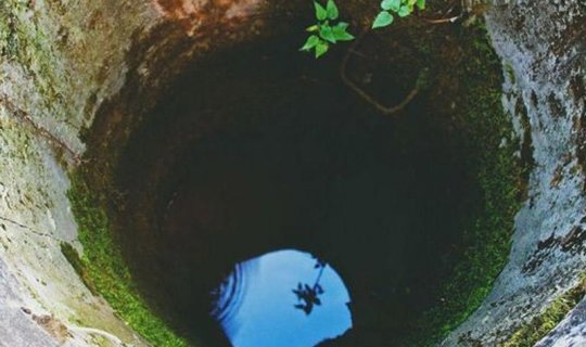 20 yaşlı qızı ilə su quyusunda boğulub ölən atanın FOTOSU