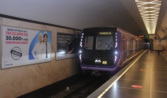 Bakı metrosunda gərginlik qısamüddətli aşağı düşüb