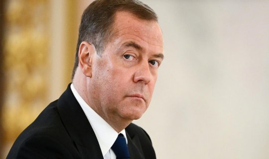 Medvedev Durovun Fransada həbsinə münasibət bildirib: Ümumi düşmənlərimiz üçün o rusdur