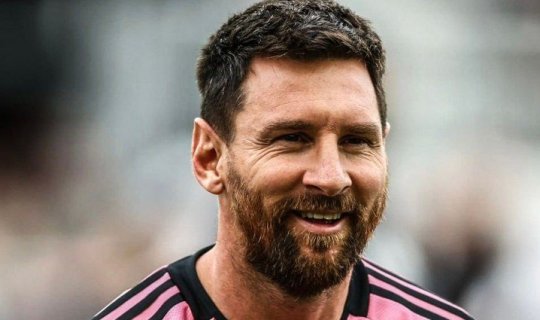 Messi 1 milyardlıq təklifi geri çevirib