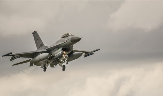 F-16-nı "Patriot"la vurmuşuq - Ukraynalı deputat