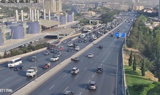 Bakının bir sıra yollarında tıxac yaranıb